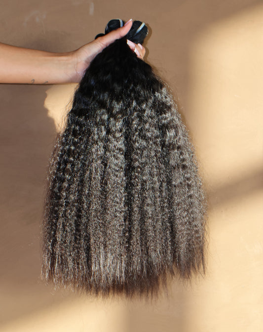  natural look with our 1B/Natural Royal Kinky Straight Bundle Pack, featuring 20" 